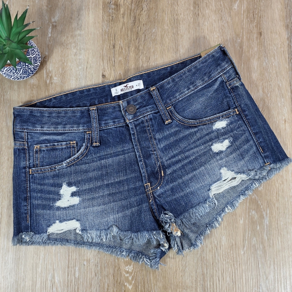 🆕️Hollister Blue Low Rise Boyfriend Jean Shorts Distressed Frayed Hem